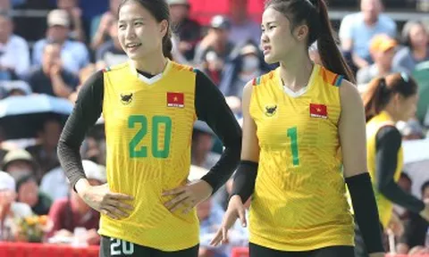 Dàn hoa khôi bóng chuyền Việt Nam gây sốt ở giải hội làng Bắc Ninh