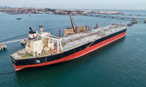 Sở hữu 1,3 tỷ thùng dầu dự trữ, láng giềng Việt Nam gần như 'miễn nhiễm' với cơn sốt giá do xung đột ở Iran