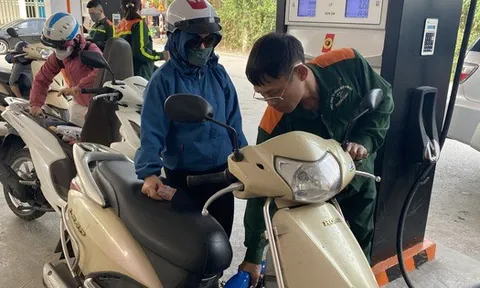 Bộ Công Thương: Khẩn trương xây dựng kế hoạch nhập khẩu xăng dầu cho tháng 4-2026