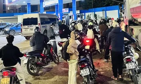 Xăng dầu biến động, Bộ Công Thương gợi ý khuyến khích dùng xe điện, làm việc online