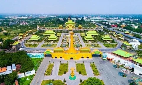 Thông báo mới nhất của Khu du lịch Đại Nam của vợ chồng bà Nguyễn Phương Hằng liên quan đến khu đền rộng 5.000m2