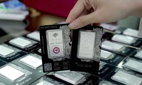 Giá bạc sáng nay tiếp đà giảm