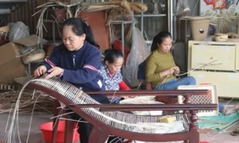 Đãi ngộ cho nghệ nhân để giữ nghề truyền thống