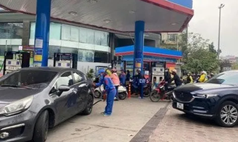 Nhiều giải pháp bình ổn giá xăng dầu