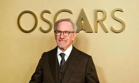 Công nghệ 14/3: Steven Spielberg nói không với AI, Apple cải tiến MacBook Neo