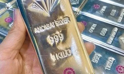 Giá bạc hôm nay 15-3: Thấp nhất 2 tuần, người mua bạc dịp Thần Tài lỗ nặng