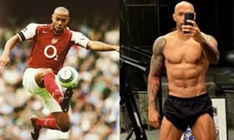 Ngỡ ngàng vóc dáng "quái vật" của huyền thoại Arsenal: Cơ bắp như tạc tượng, nói không với 1 món ăn