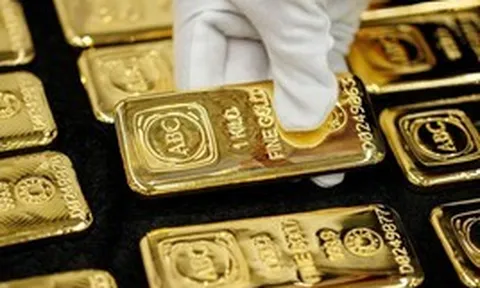 Giá vàng hôm nay 16/3: Giảm rất sâu!