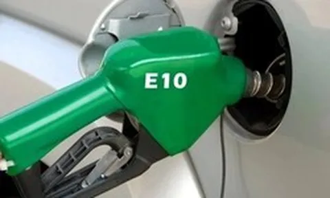 Giá xăng dầu toàn cầu biến động: Một quốc gia đã tìm thấy 'phao cứu sinh'