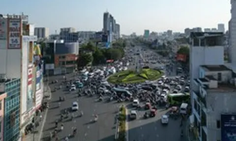 Cận cảnh vòng xoay ùn tắc bậc nhất TP.HCM, được đề xuất tháo dỡ