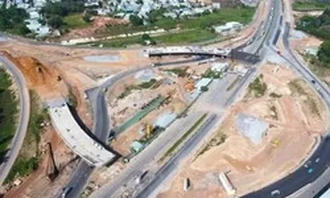 Cận cảnh nút giao trọng điểm trên tuyến Vành đai 3 TPHCM đang hoàn thiện