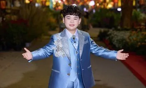 "Thần đồng opera" Dương Đức Hải gây ấn tượng với thành tích học tập đáng nể