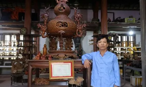 Tác phẩm gỗ được trả 3 tỷ vẫn không bán, nghệ nhân nói một câu gây bất ngờ