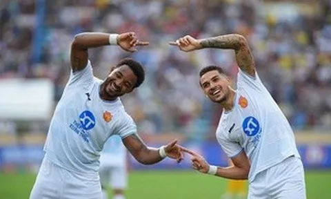 "Song sát" mới của tuyển Việt Nam