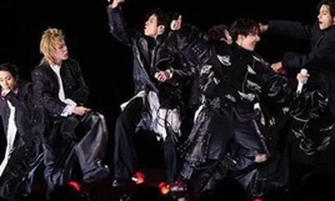 Cảnh sát chặn người mang dao, súng điện vì đêm nhạc BTS