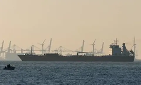 1,6 triệu thùng xăng dầu đang đổ về châu Á