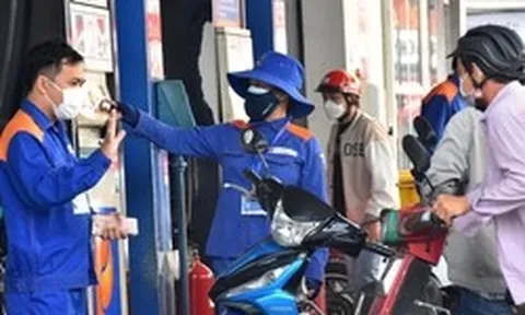 Bộ Tài chính đề xuất giảm thuế bảo vệ môi trường với xăng dầu