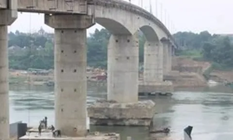 Chi 74 tỷ đồng sửa cầu Sông Lô