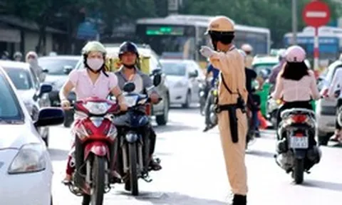 Người tham gia giao thông chú ý: Vượt PHẢI kiểu này có thể bị phạt lên tới 22 triệu đồng