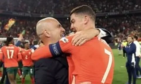 HLV Bồ Đào Nha: Hãy để chúng tôi mơ cùng Ronaldo