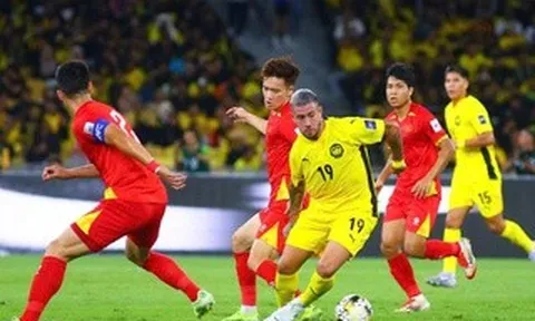 Tuyển Malaysia mang 13 cầu thủ gốc nước ngoài sang Việt Nam