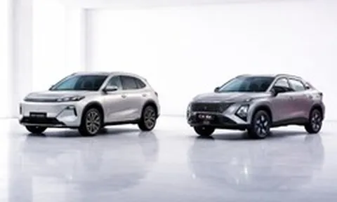 Xe hybrid ở Việt Nam từ giá 'hết hồn' thành cạnh tranh 'hết ga hết số' - điều gì xảy ra?