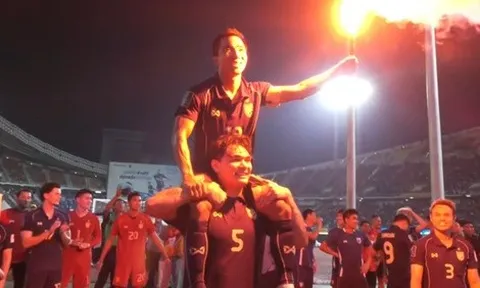 Tuyển Thái Lan đối diện án phạt nặng vì màn ăn mừng "nhạy cảm"