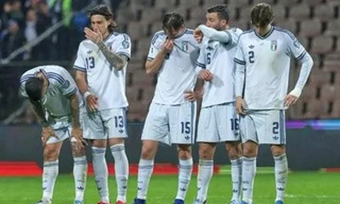 Bóng đá Ý trượt dài trong khủng hoảng toàn diện