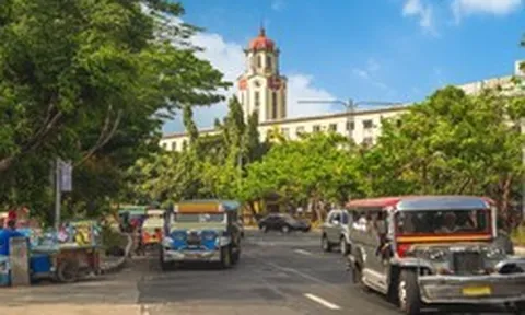 Chỉ một tháng, nước láng giềng có GDP gần bằng Việt Nam đã nợ thêm gần nửa tỷ USD