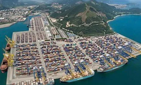 Chưa đầy một tuần sau ngày khởi động, đoàn công tác Mỹ bày tỏ quan tâm đến 'siêu cảng' hơn 2 tỷ USD, quy mô gần 173ha của Việt Nam