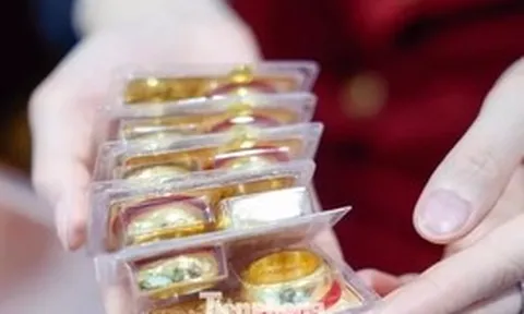 Giá vàng tiếp tục giảm