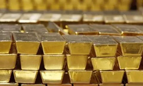 Không tốn 1 đồng vận chuyển còn lời to 15 tỷ USD, quốc gia đồng minh châu Âu đã ‘phù phép’ 129 tấn vàng từ kho dự trữ của Mỹ về nước như thế nào?