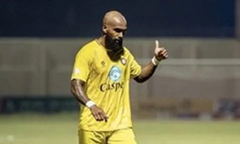 Đồng đội cũ của Ronaldinho mê ẩm thực Việt Nam, bất ngờ về thịt chó