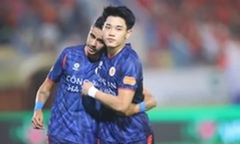 Học trò đồng loạt "nổ súng", HLV Kim Sang-sik mở cờ trong bụng