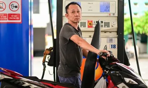 Giá xăng dầu hôm nay 14/4: Dầu thế giới quay đầu giảm, trong nước giá thấp