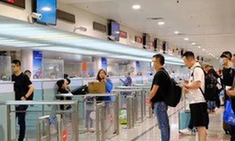 Cơ quan Thuế thông báo: 12 người có tên sau đây bị tạm hoãn xuất cảnh