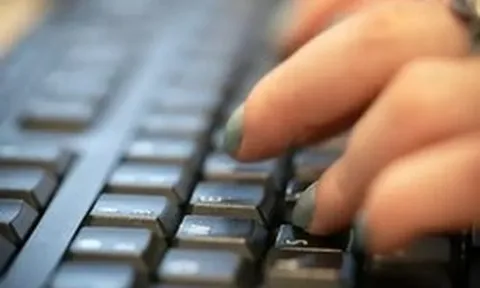 Nhiều nhân viên Mỹ vẫn không muốn dùng AI trong công việc