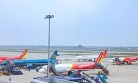 Lên phương án giảm giá dịch vụ hàng không