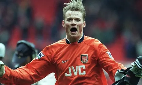 Cựu thủ môn Arsenal và Liverpool tử nạn giao thông