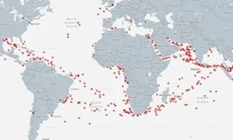 70 siêu tàu chở dầu xếp hàng dài, đồng loạt hướng về phía Mỹ - chuyện gì đang xảy ra?