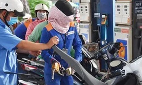 Đề xuất giảm thuế nhập khẩu xăng dầu về 0% đến hết 30-6