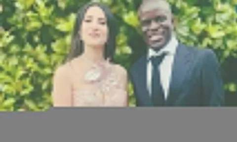 Lý do Kante mê mẩn người đẹp lớn hơn 17 tuổi