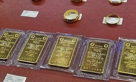 Giá vàng hôm nay 27-4: Đảo chiều sụt giảm