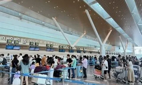 Sân bay Tân Sơn Nhất phát cảnh báo dịp lễ 30/4