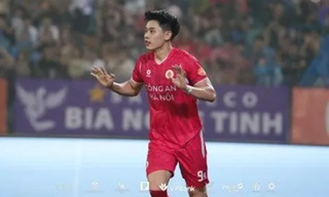 Nguyễn Đình Bắc bùng nổ: Không chỉ là câu chuyện phong độ