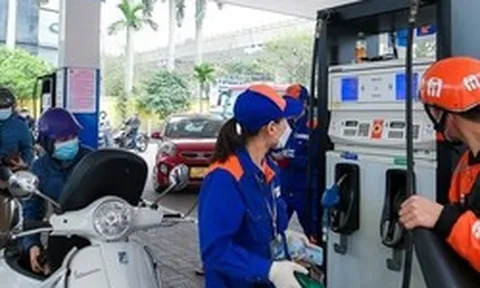 Kéo dài việc giảm thuế nhập khẩu một số mặt hàng xăng dầu về 0% đến 30/6/2026