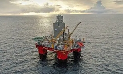 Khoan thẳng 2.600m xuống đáy biển, phát hiện mỏ dầu khí trữ lượng 370 nghìn m3 khí đốt và hơn 300 thùng dầu 'sạch'