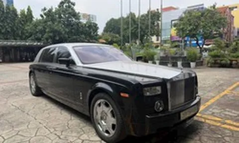 Từng là biểu tượng của giới siêu giàu, Rolls-Royce Phantom 2007 giờ rao bán giá ‘ngỡ ngàng’