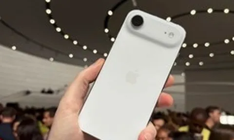 Chiếc iPhone mới ra mắt giảm không phanh hơn 10 triệu đồng, rẻ hơn iPhone 17