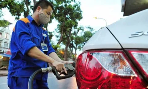 Giá xăng dầu hôm nay 10/5: Dầu thế giới giảm mạnh, trong nước dầu diesel hạ nhanh